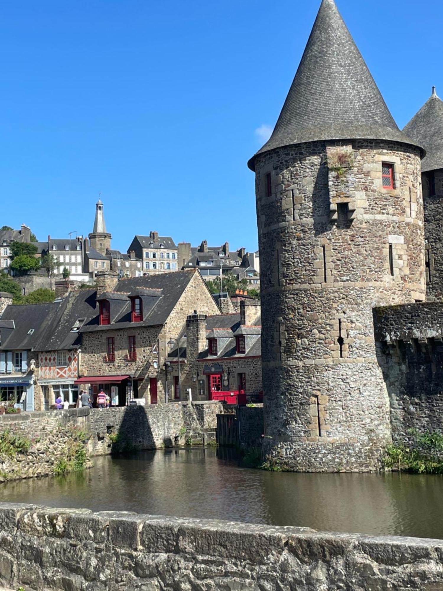 Le Relais Medieval Fougères Exterior foto