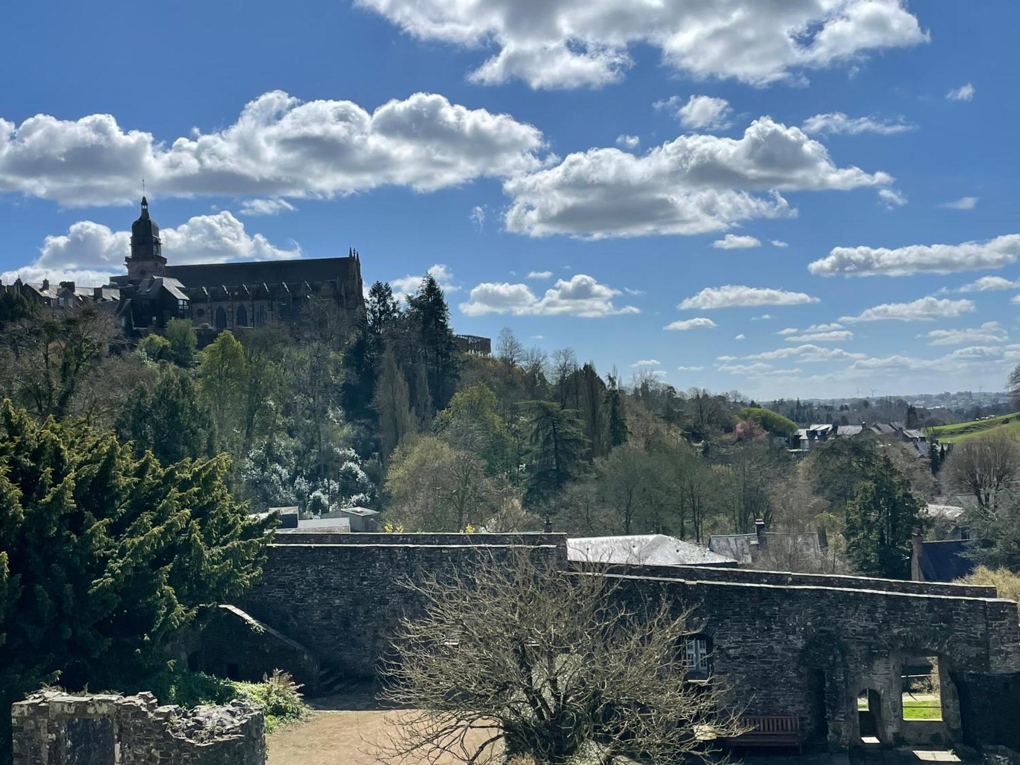 Le Relais Medieval Fougères Exterior foto