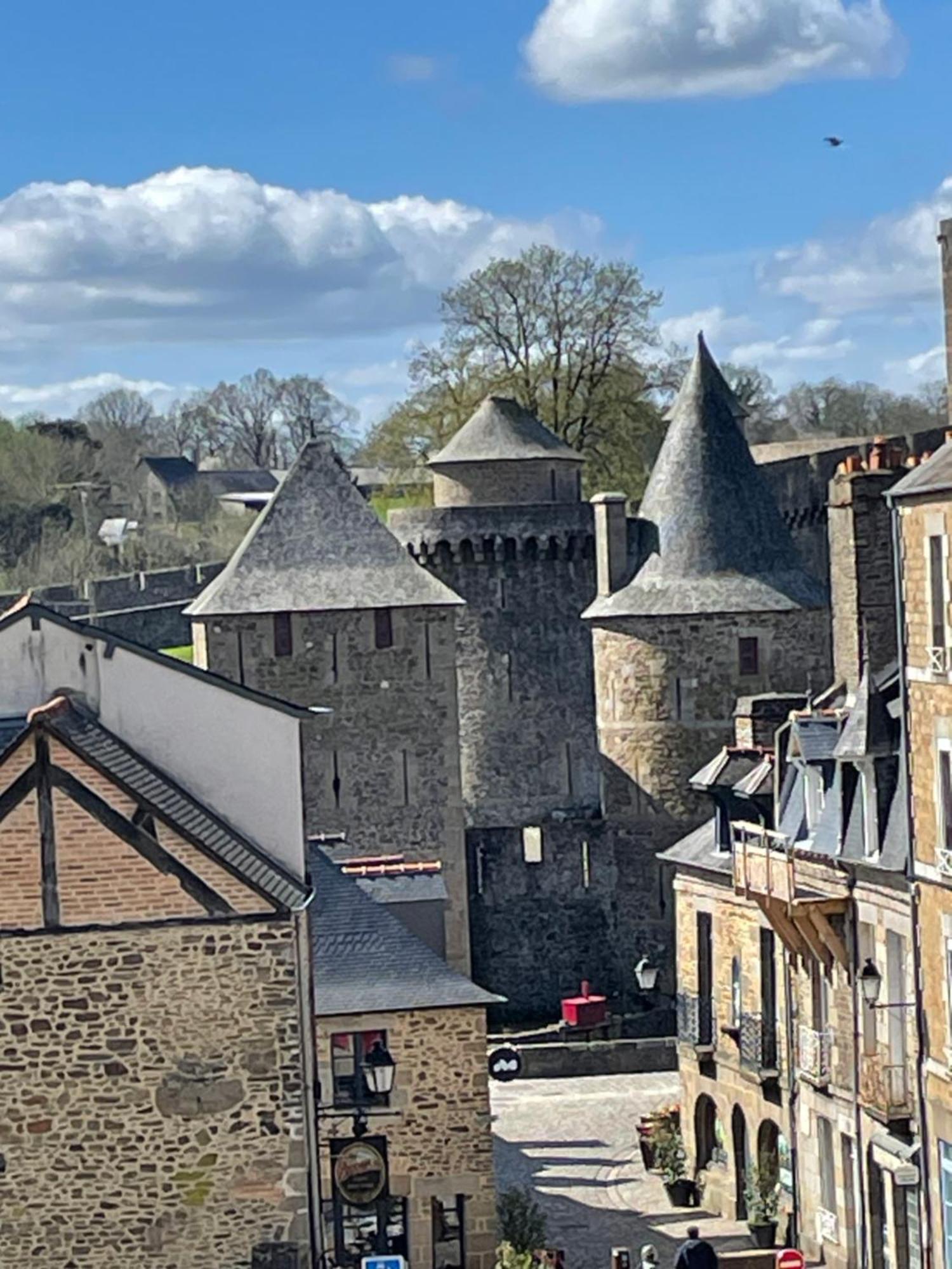 Le Relais Medieval Fougères Exterior foto